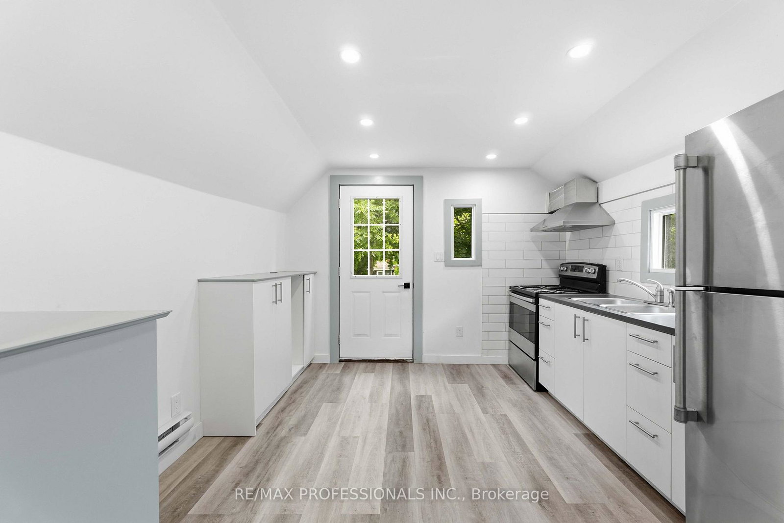 759-barton-street-e-hamilton-ontario-x13558004