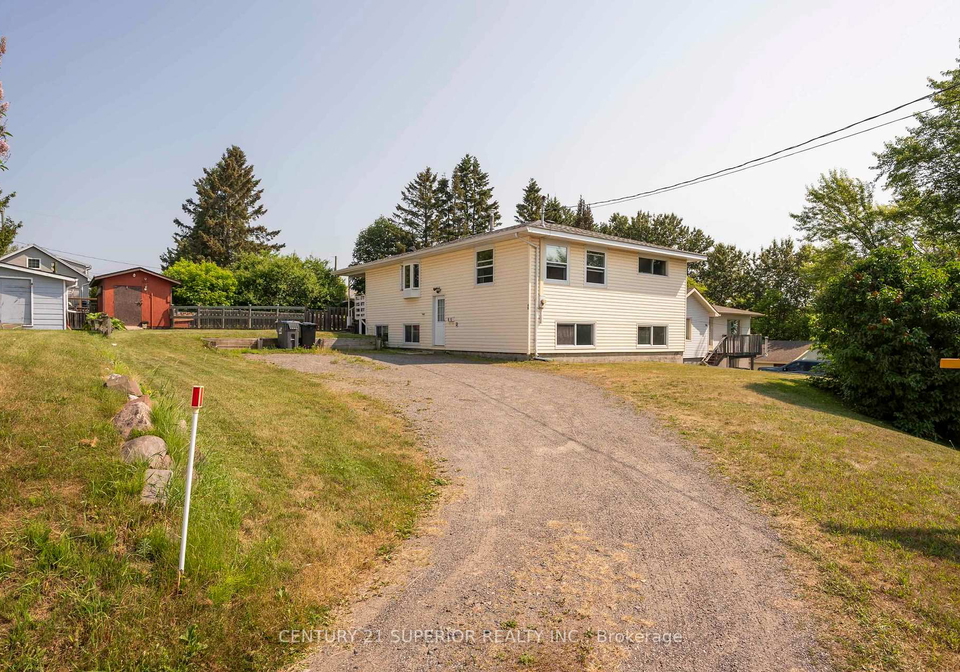 40-lawrence-avenue-thunder-bay-ontario-x13558012