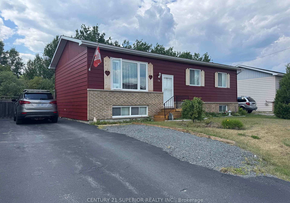 13-moose-drive-manitouwadge-ontario-x13558326