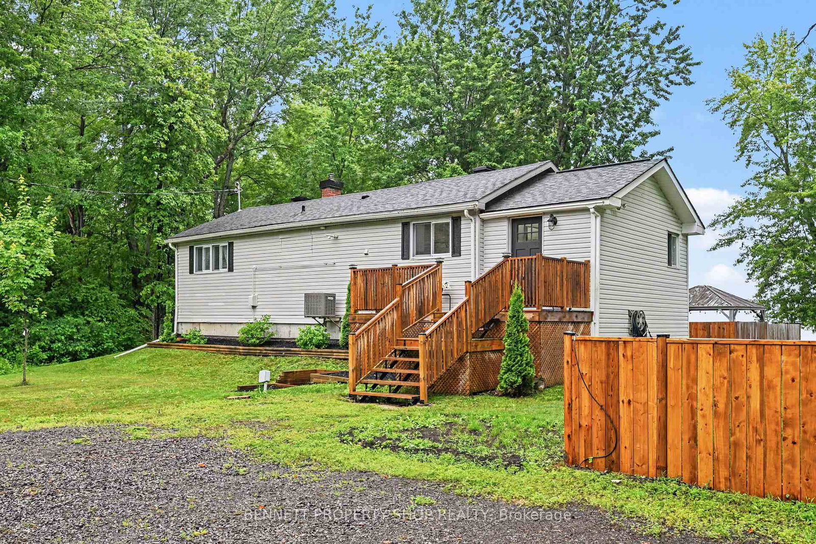 102-moorhead-drive-ottawa-ontario-x13558572