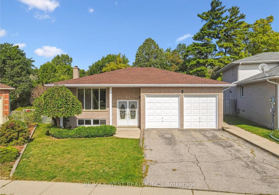 42-azores-crescent-cambridge-ontario-x13558810