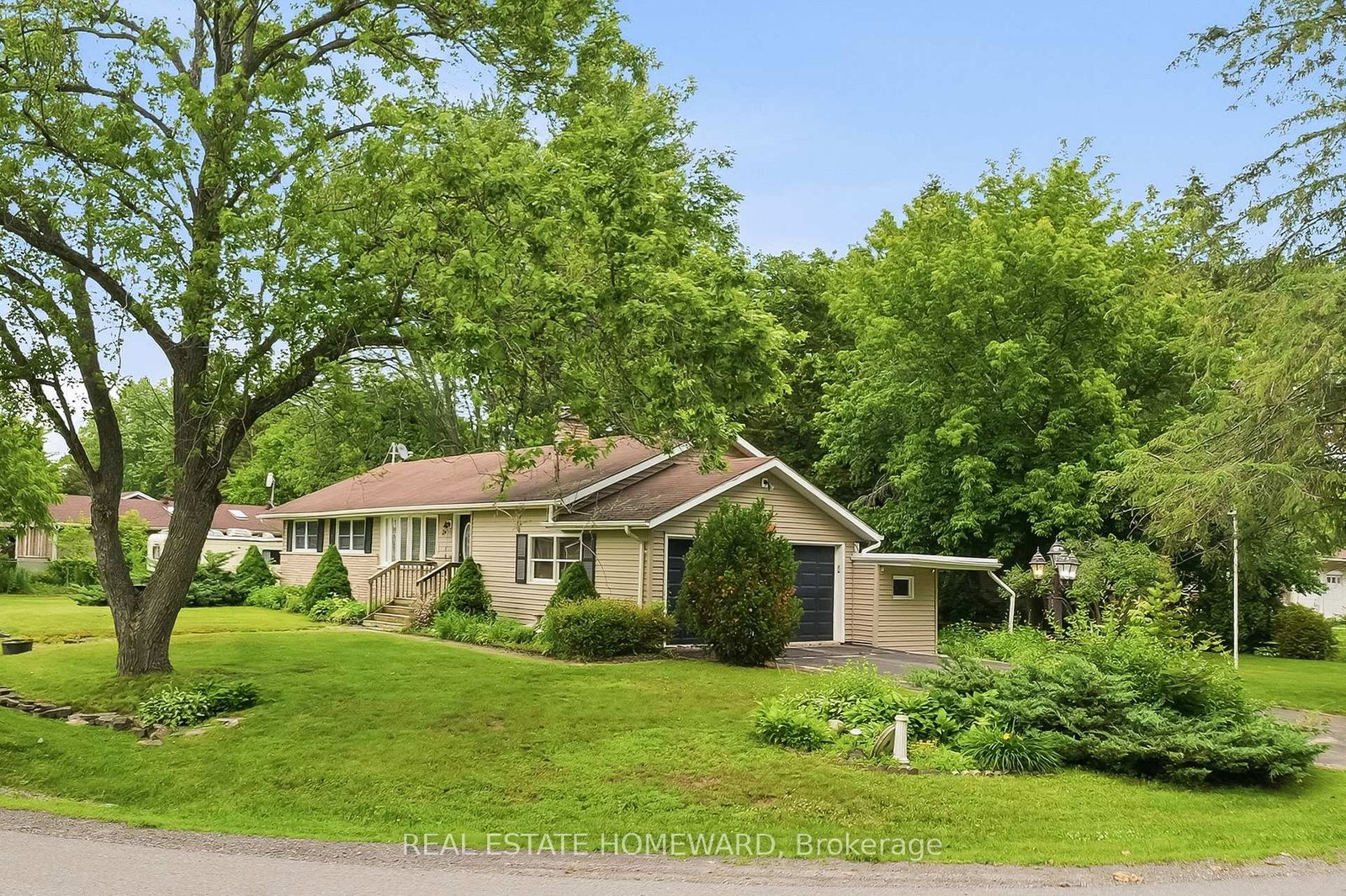 4-wayne-crescent-quinte-west-ontario-x13558982