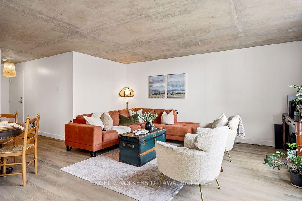 475-laurier-avenue-w-ottawa-ontario-x13559048