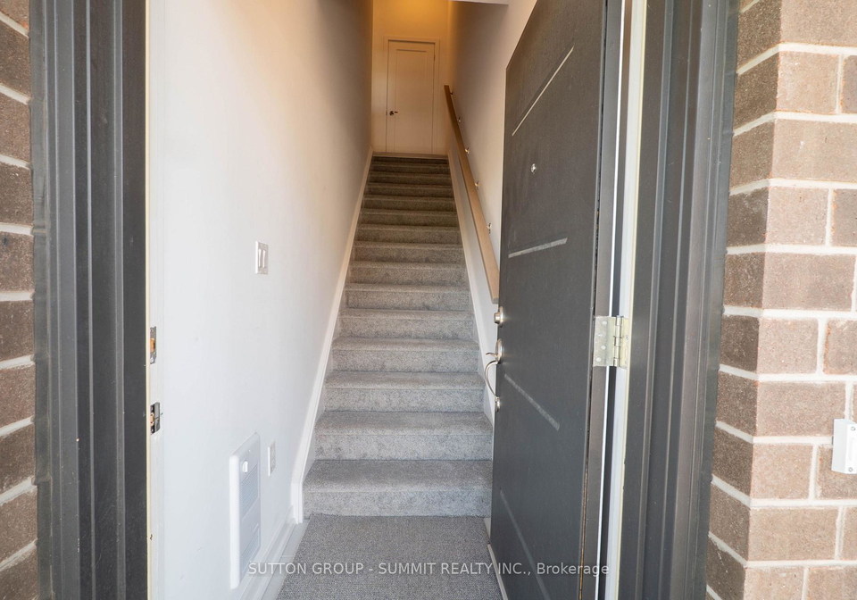 940-st-david-street-n-centre-wellington-ontario-x13559392