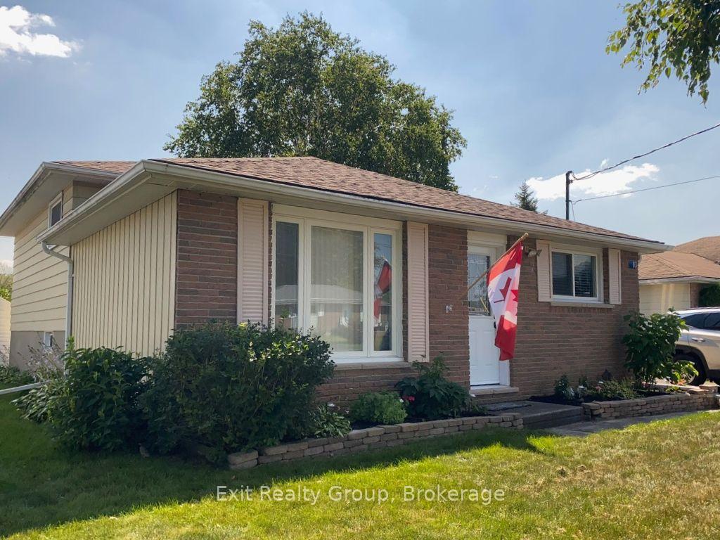 83-centre-street-quinte-west-ontario-x13559398