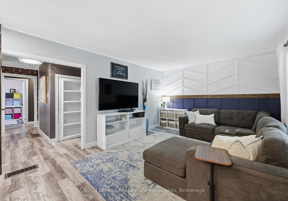 21-ridgewood-avenue-guelph-ontario-x13559556