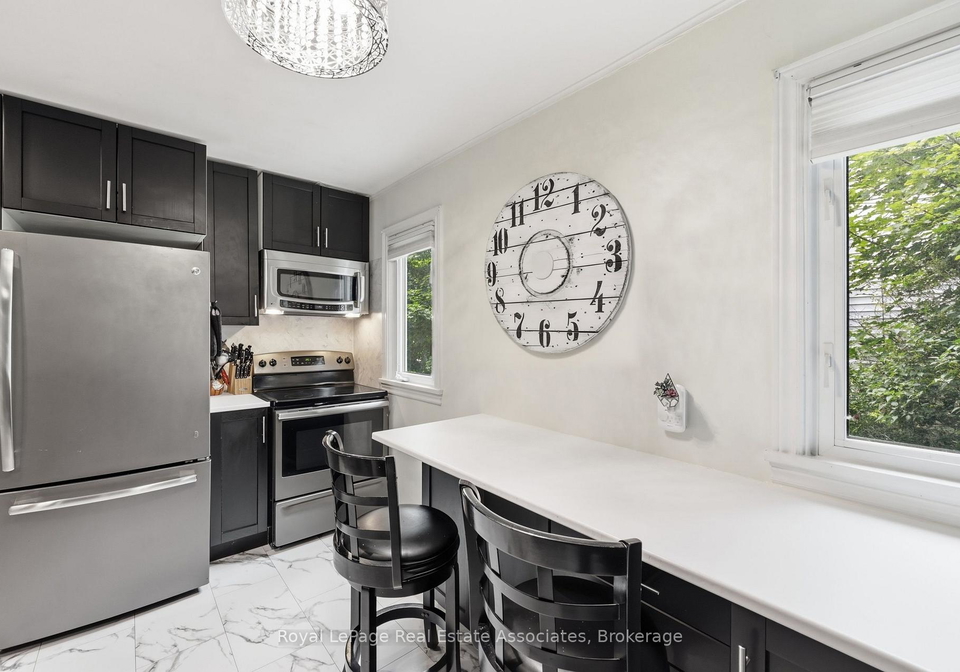 21-ridgewood-avenue-guelph-ontario-x13559556