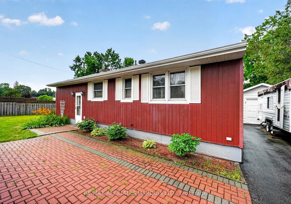 4868-county-road-20-south-glengarry-ontario-x13559576