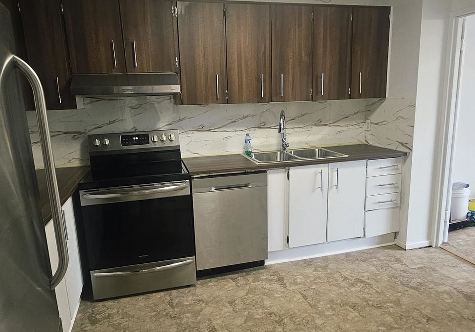 1485-baseline-road-ottawa-ontario-x13559646