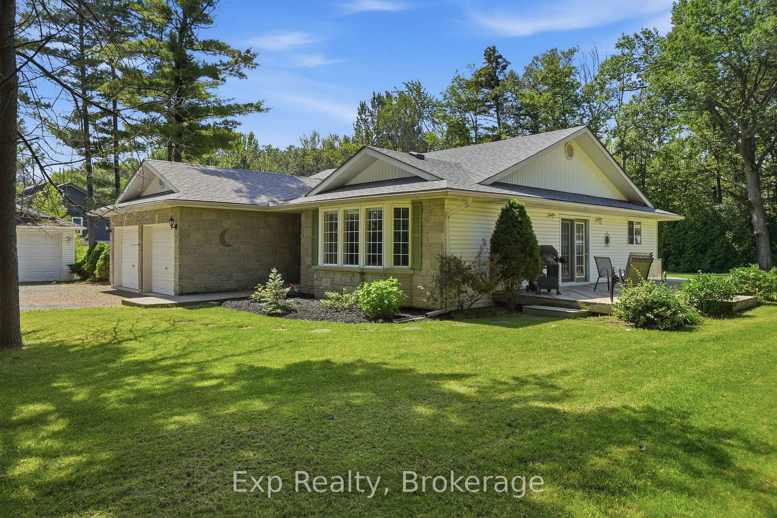 21627-loyalist-parkway-prince-edward-county-ontario-x13559904