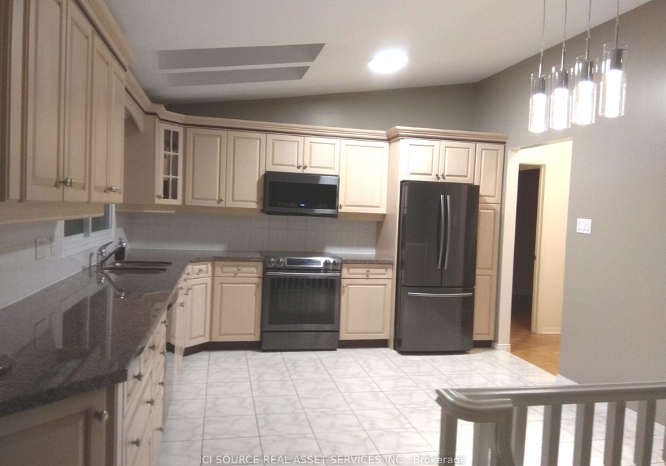 8-birchview-road-ottawa-ontario-x13559908