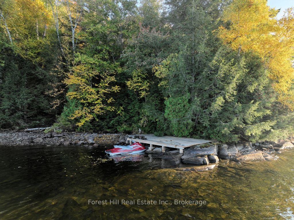 0-dennison-island-dysart-et-al-ontario-x13559918