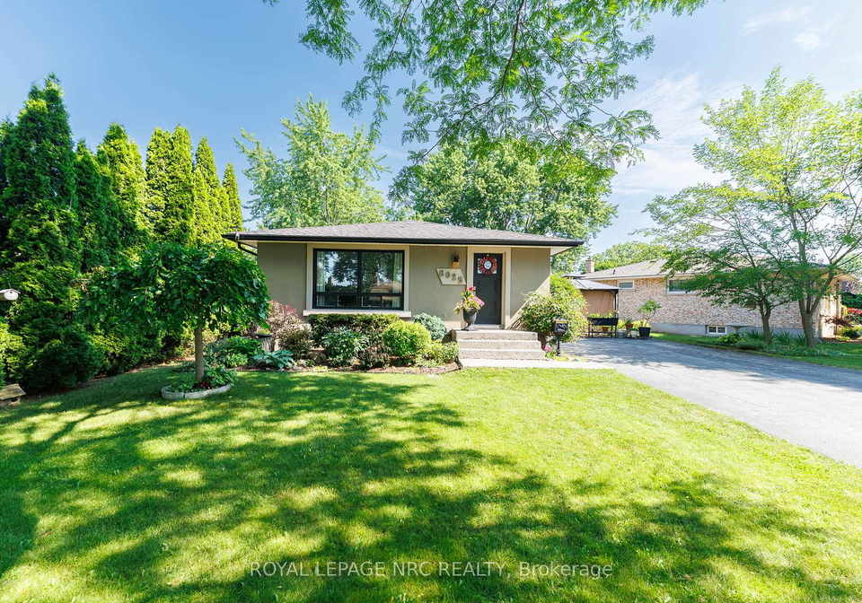 8025-michael-street-niagara-falls-ontario-x13560058
