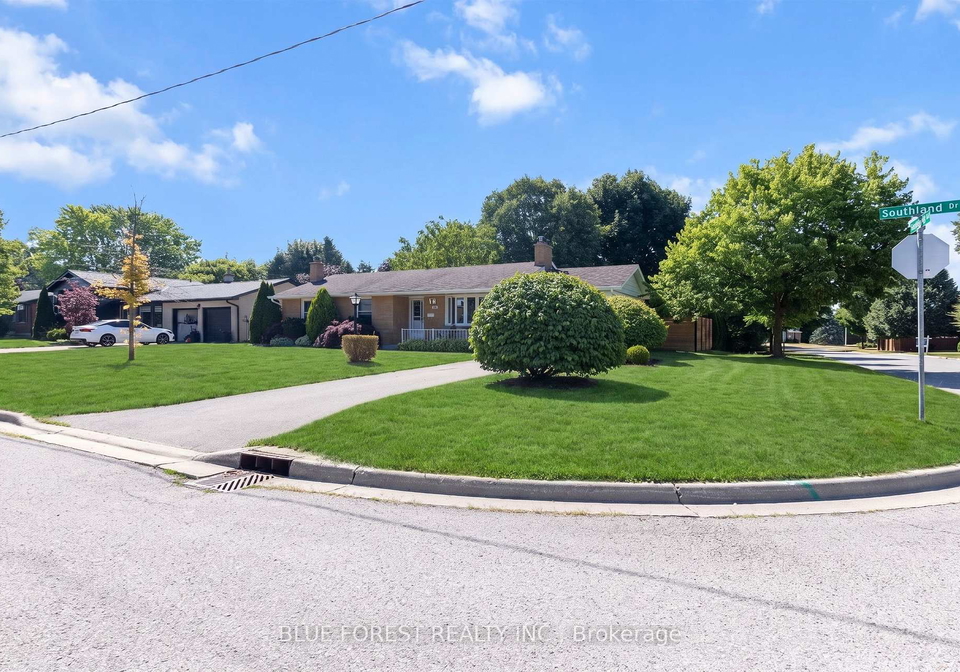 15-southland-drive-london-south-ontario-x13560432