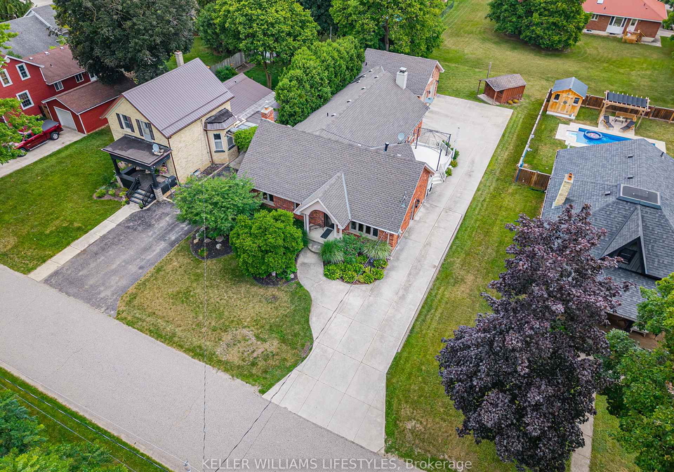 194-high-street-north-middlesex-ontario-x13560460