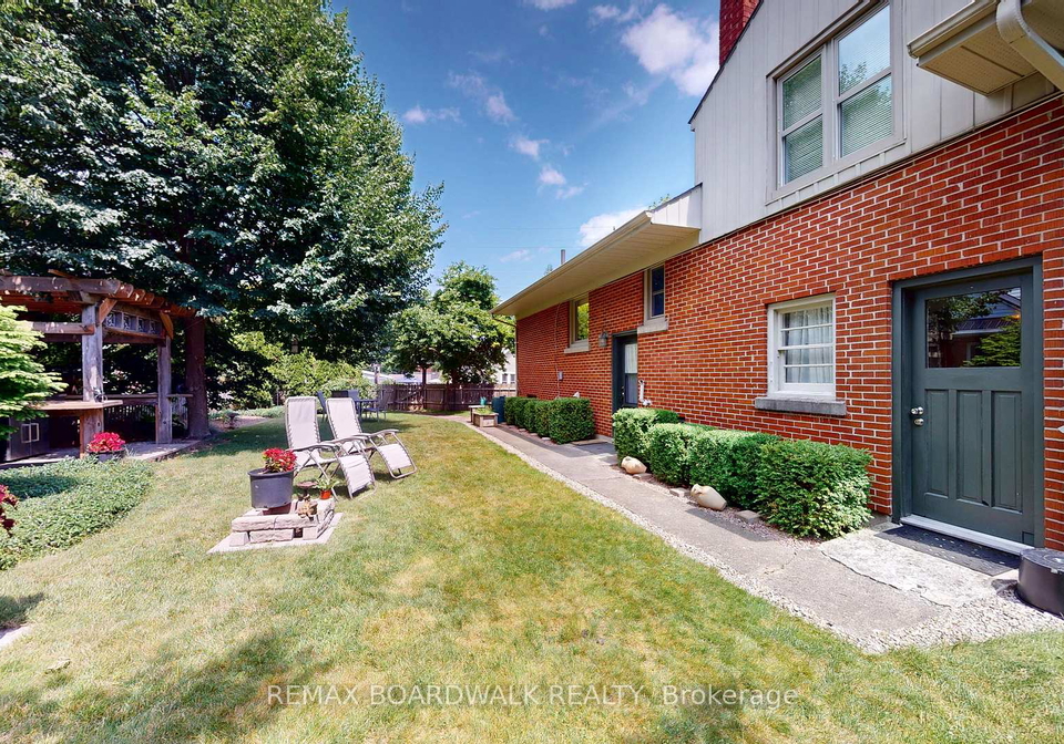 148-james-street-e-brockville-ontario-x13560592