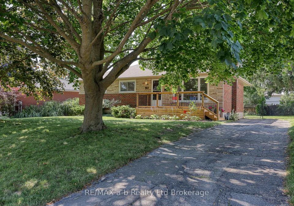 18-chisholm-drive-ingersoll-ontario-x13560634