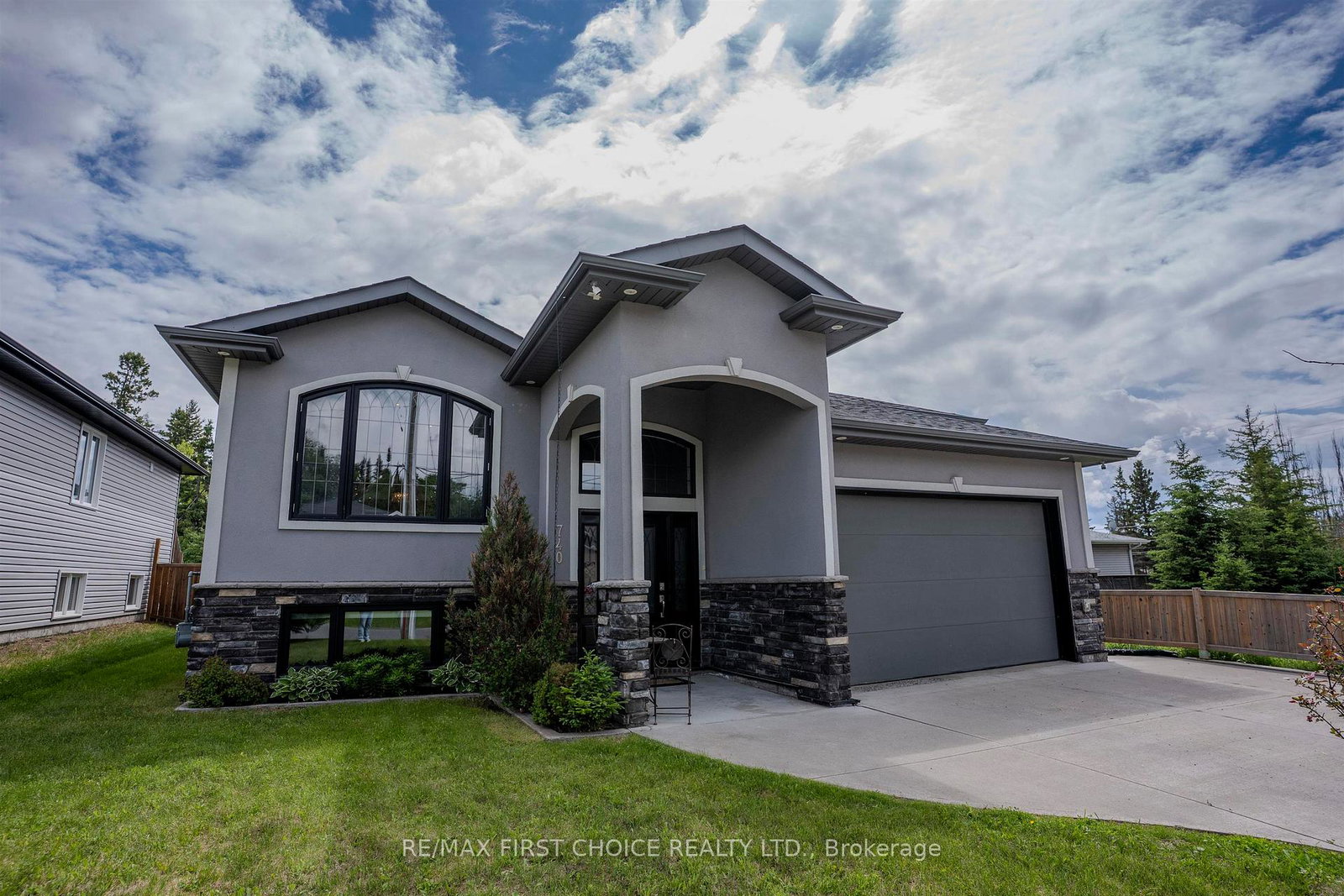 740-woodcrest-road-thunder-bay-ontario-x13560664