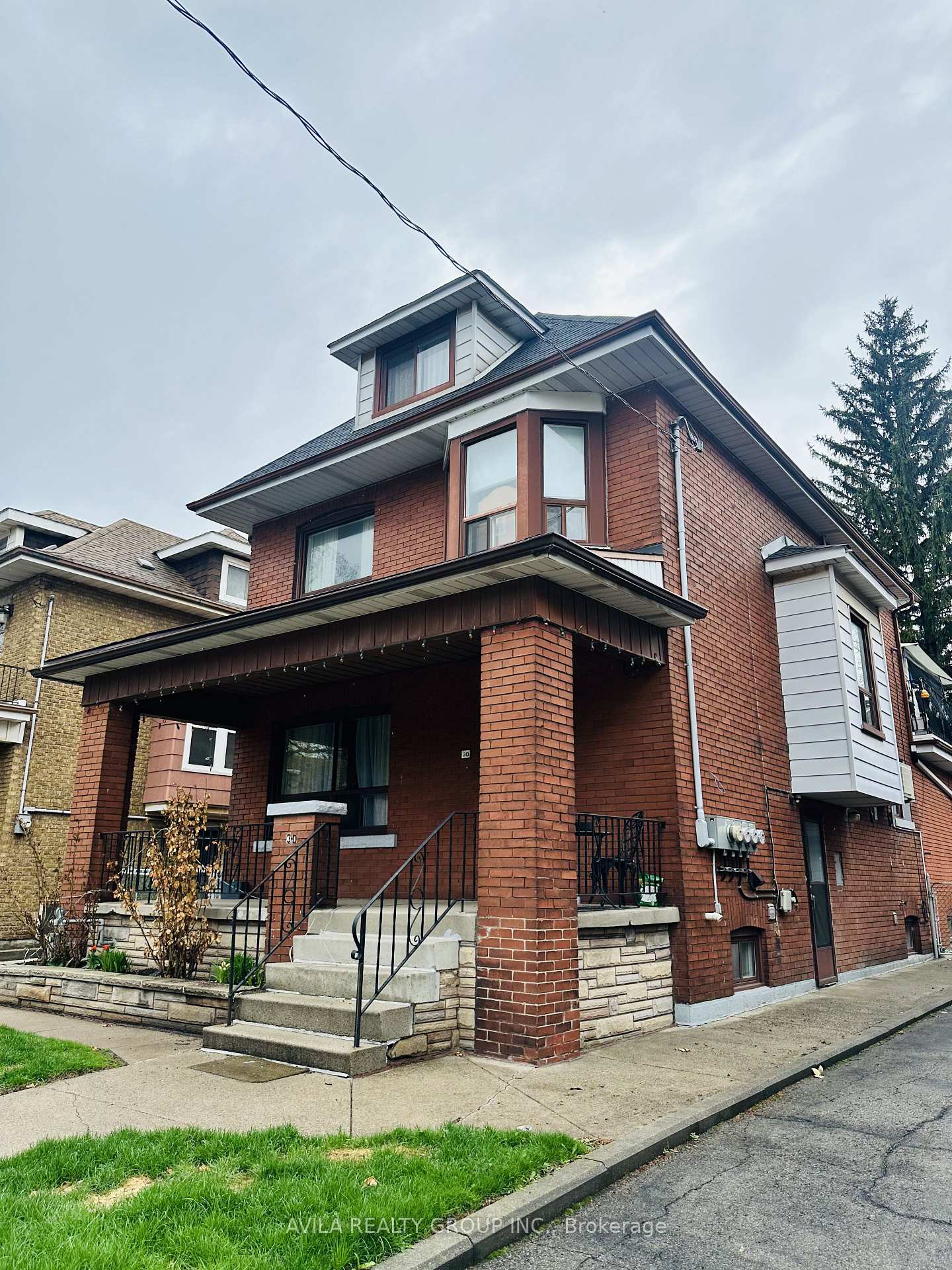 30-balsam-avenue-s-hamilton-ontario-x13560716