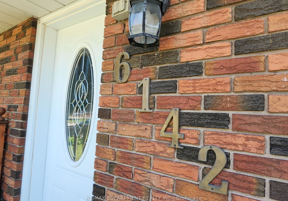 6142-scott-street-niagara-falls-ontario-x13560888