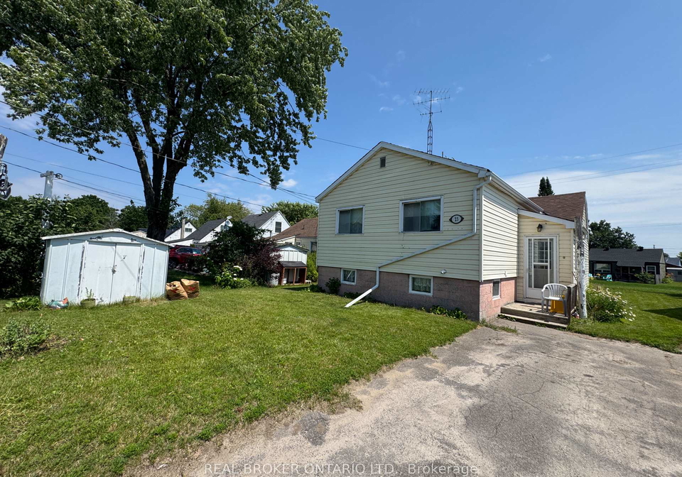 23-churchill-crescent-smiths-falls-ontario-x13560994
