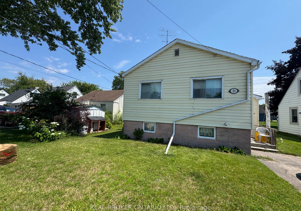 23-churchill-crescent-smiths-falls-ontario-x13560994
