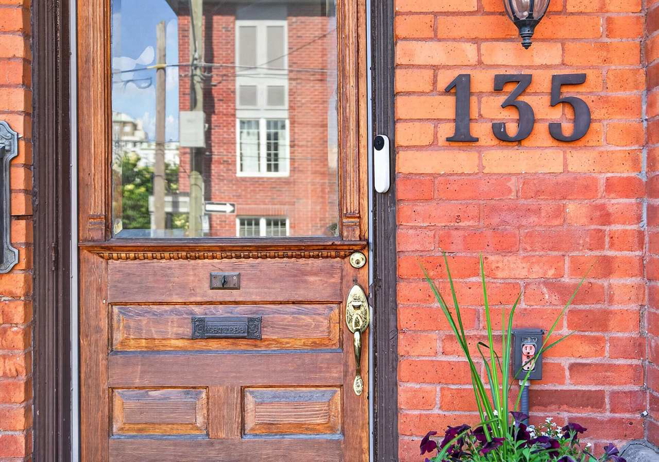 135-catharine-street-s-hamilton-ontario-x13561078