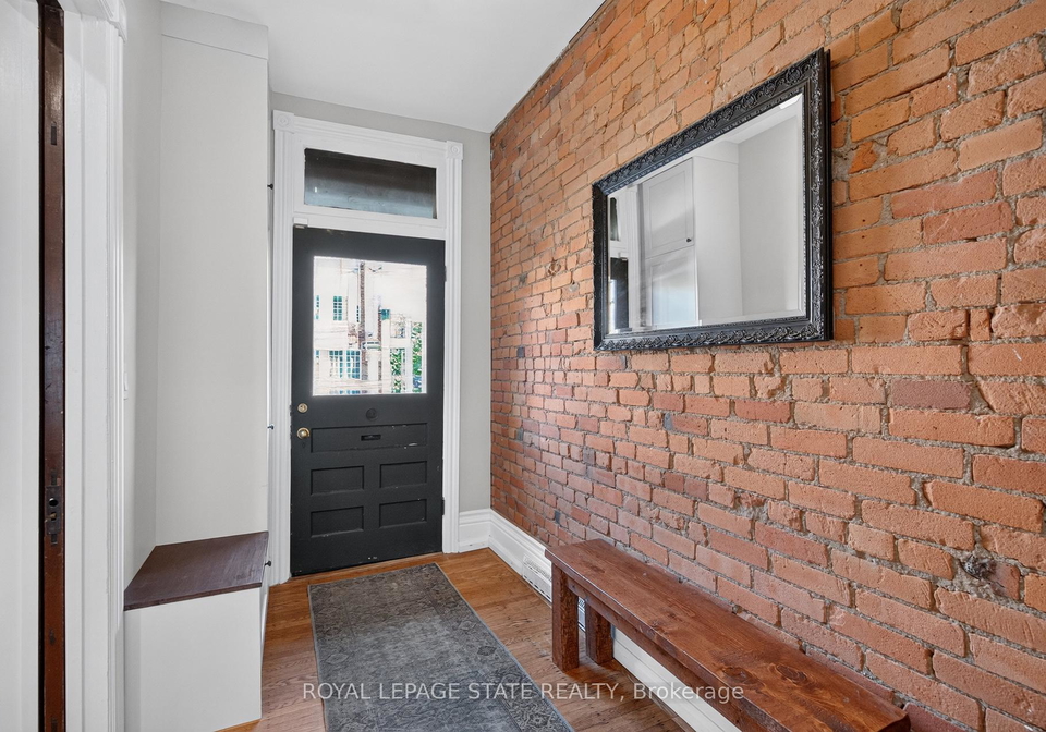 135-catharine-street-s-hamilton-ontario-x13561078