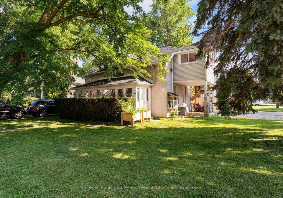 167-montreal-street-west-perth-ontario-x13561104