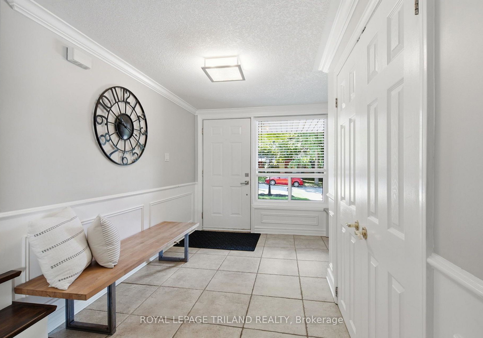5-queen-mary-crescent-london-north-ontario-x13561160