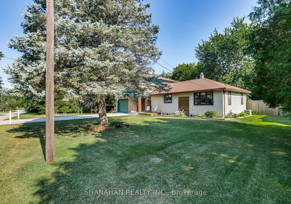 9-wellington-street-lambton-shores-ontario-x13561242
