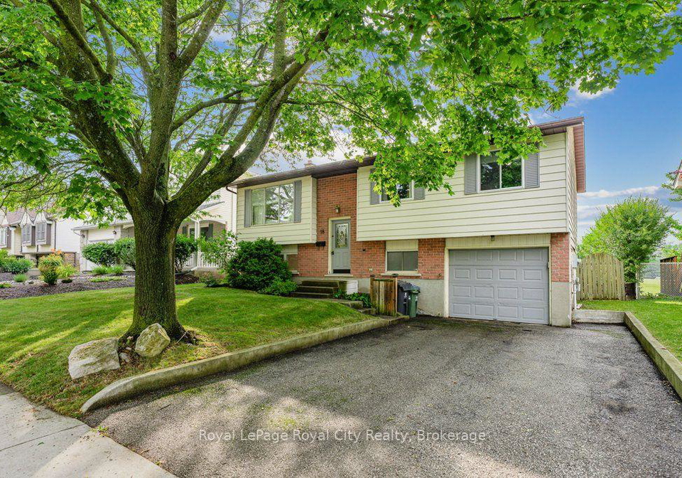 18-springdale-boulevard-guelph-ontario-x13561460