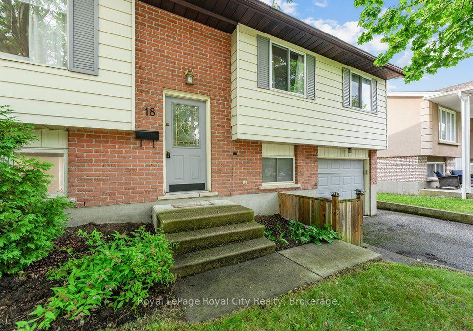 18-springdale-boulevard-guelph-ontario-x13561460
