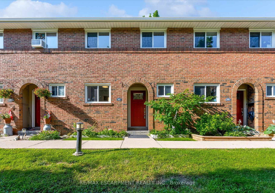 125-livingston-avenue-grimsby-ontario-x13561566