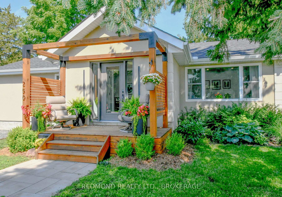250-wellington-street-gananoque-ontario-x13561644