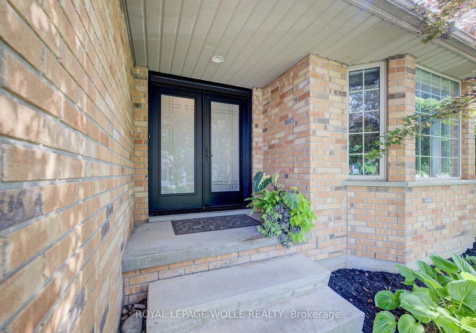 561-chancery-lane-waterloo-ontario-x13561670