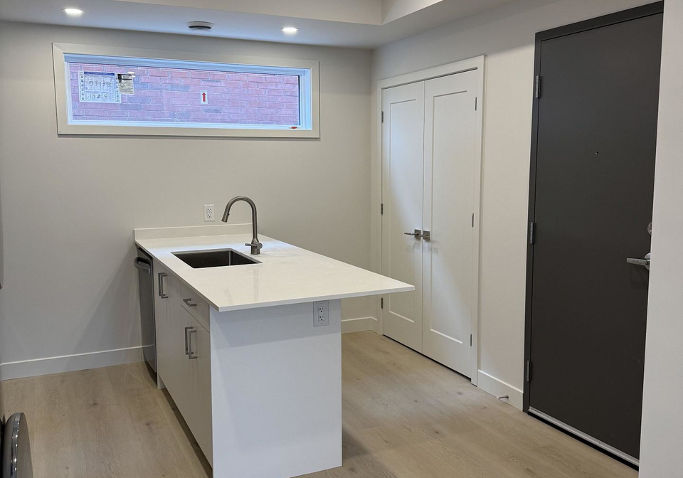 1301-dorchester-avenue-ottawa-ontario-x13561812