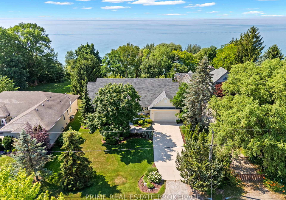 4710-lakeside-street-plympton-wyoming-ontario-x13562600