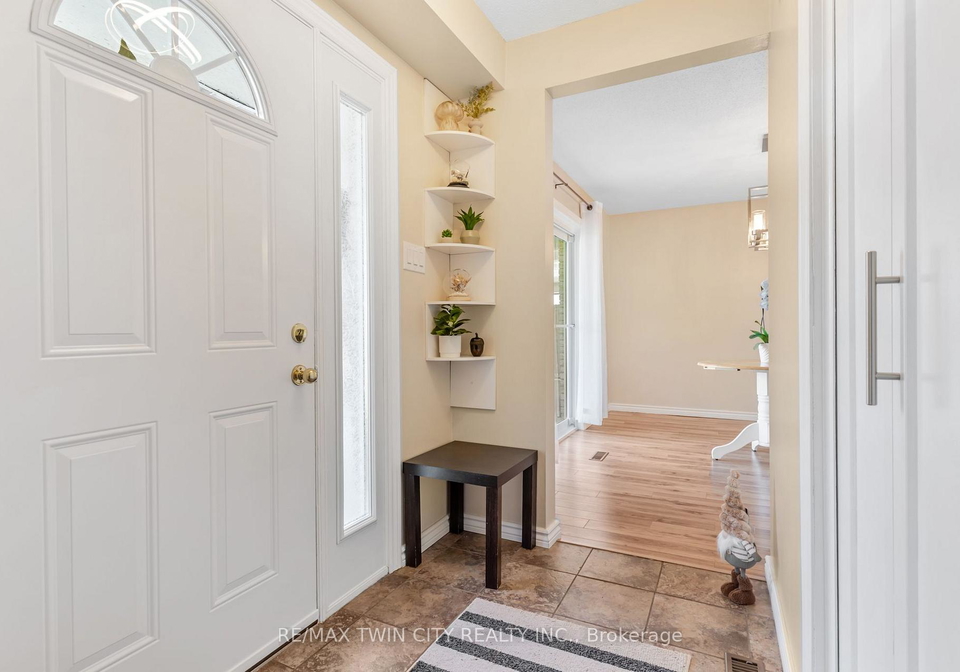 14-williamsburg-road-kitchener-ontario-x13562686