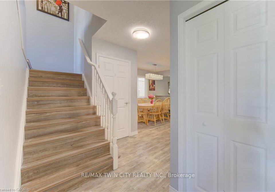 39-chantilly-street-kitchener-ontario-x13563044