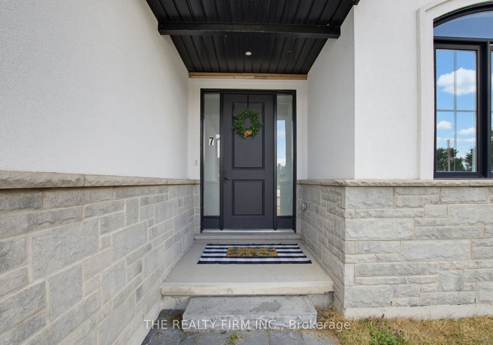 7-aspen-circle-thames-centre-ontario-x13563372