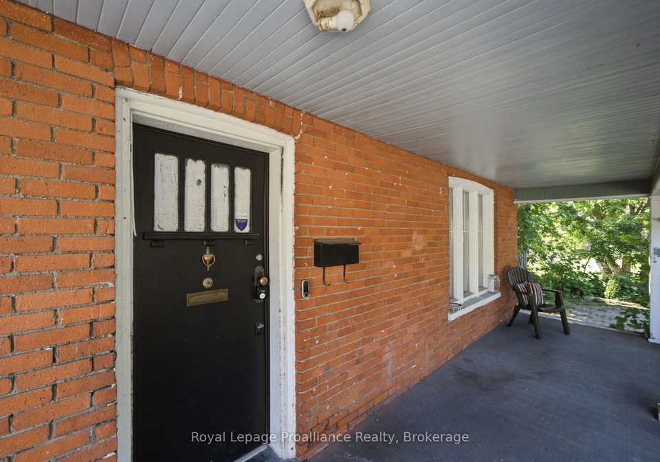 1-highland-avenue-belleville-ontario-x13563522