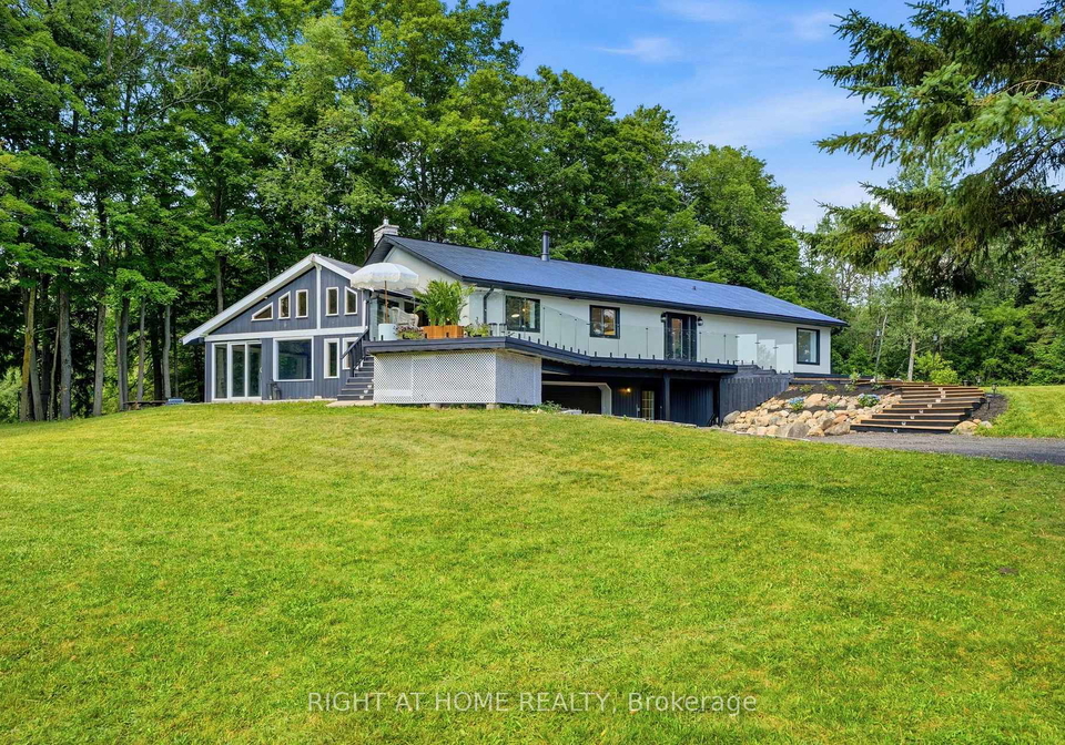5609-4th-line-erin-ontario-x13563792