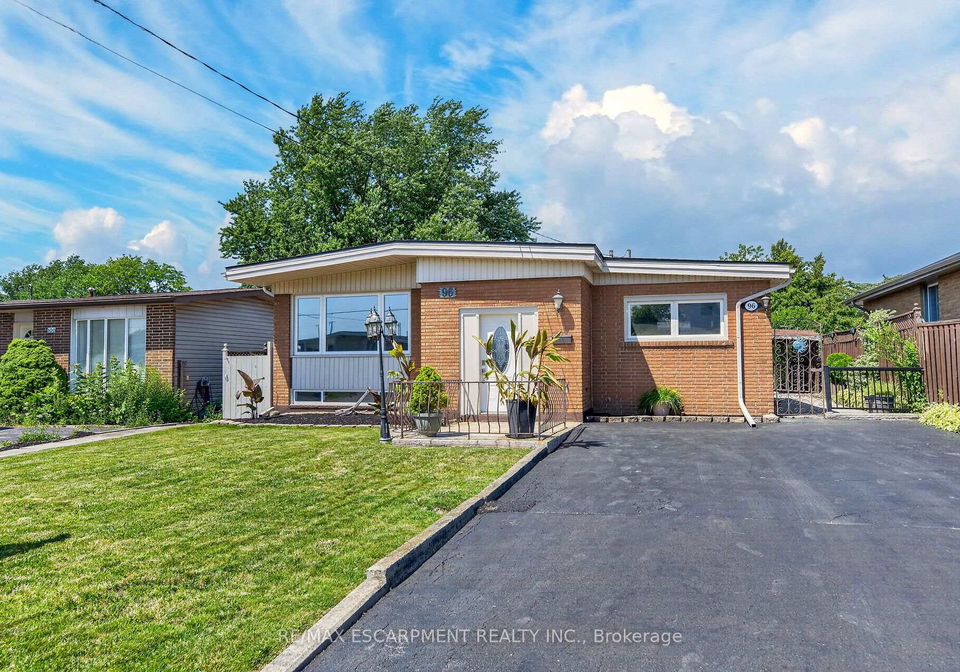 96-fielding-crescent-hamilton-ontario-x13563900