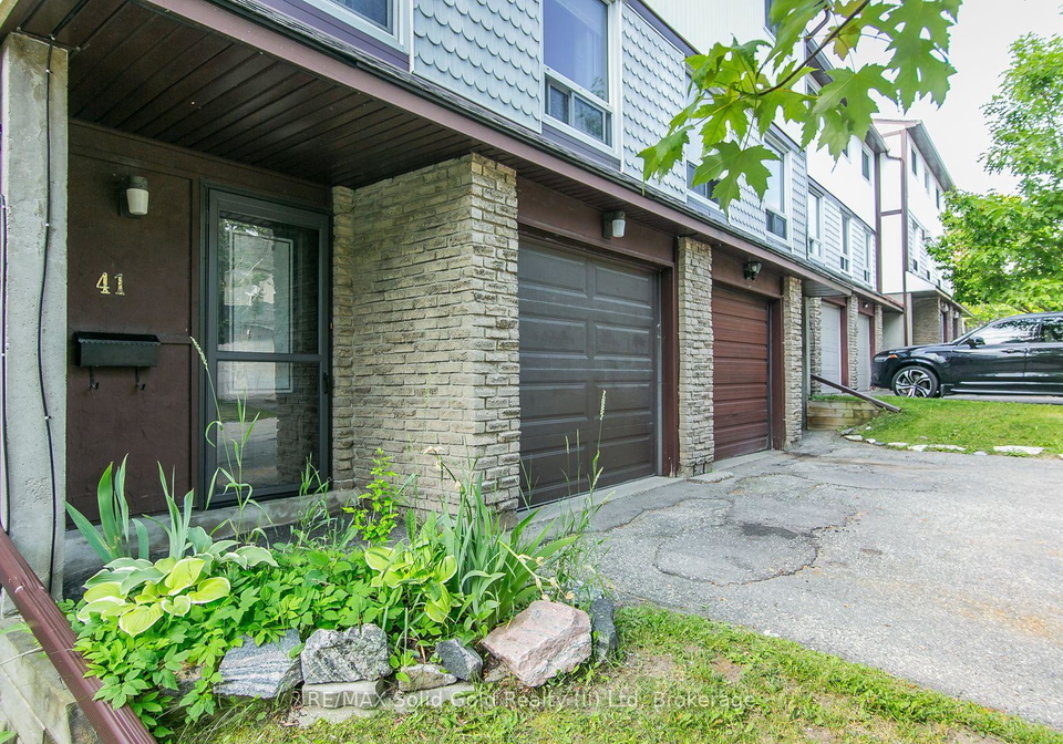 80-old-country-drive-kitchener-ontario-x13564056