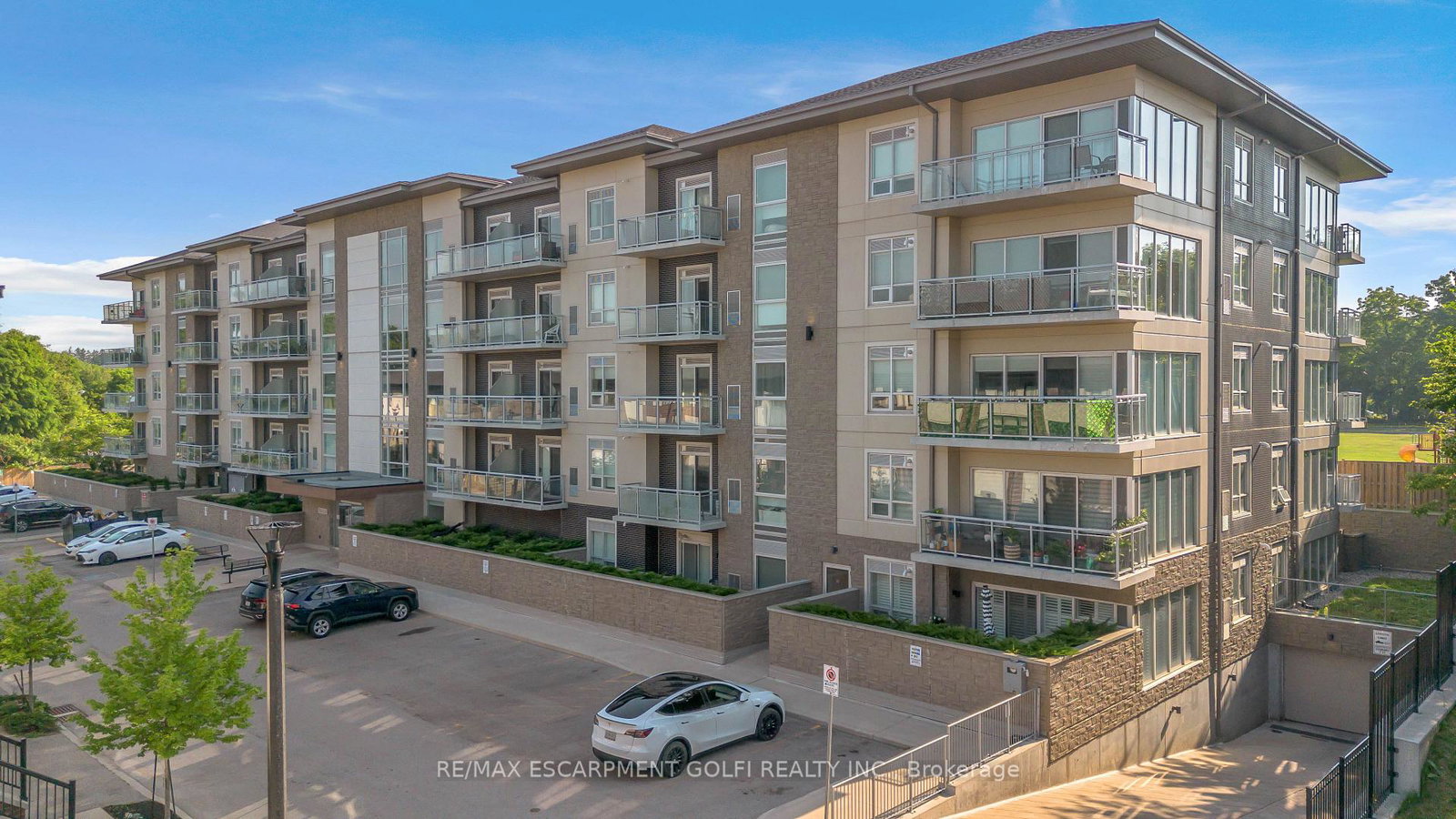 16-markle-crescent-hamilton-ontario-x13564126