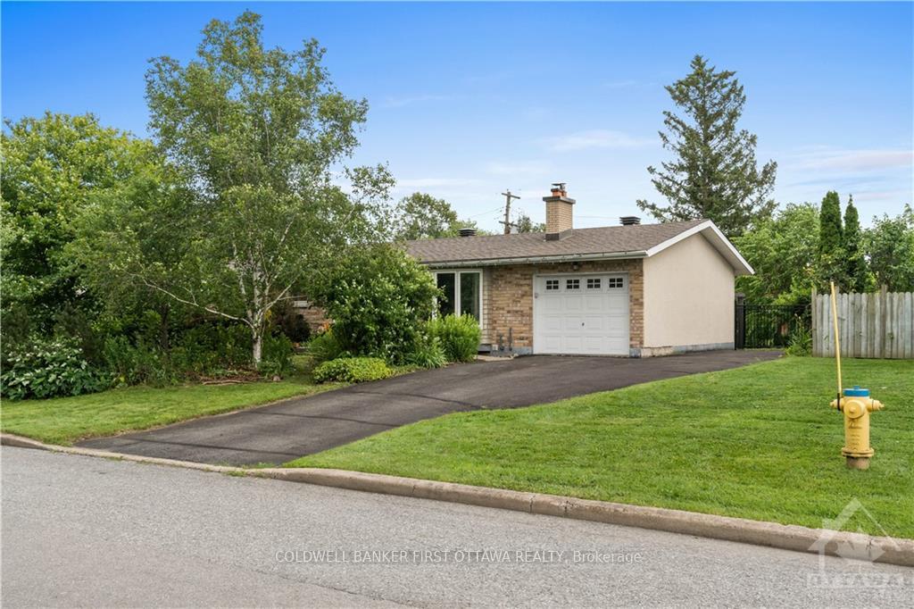 12-oakwood-avenue-ottawa-ontario-x13564324