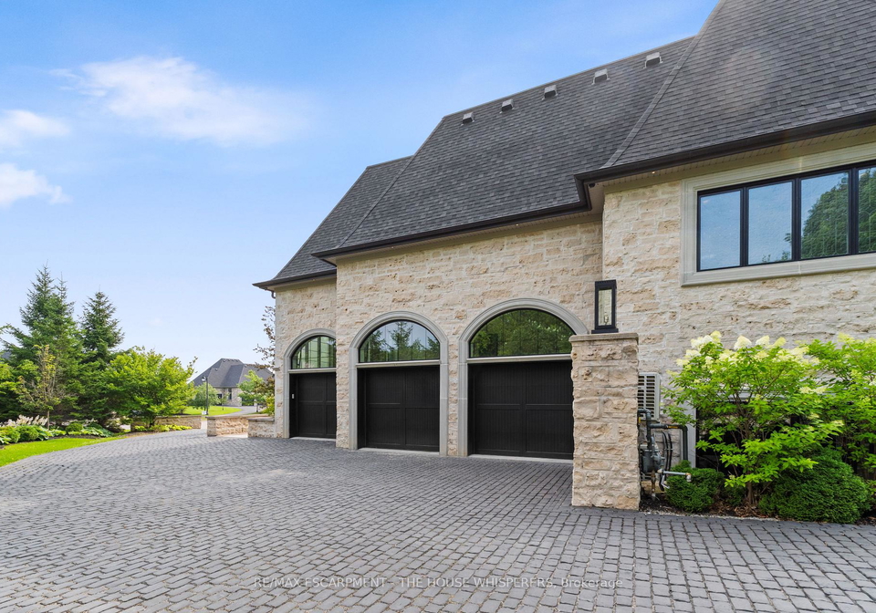19-lambeth-lane-puslinch-ontario-x13564456