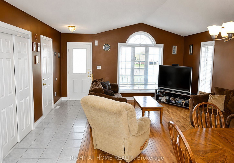 62-highland-road-w-hamilton-ontario-x13564704