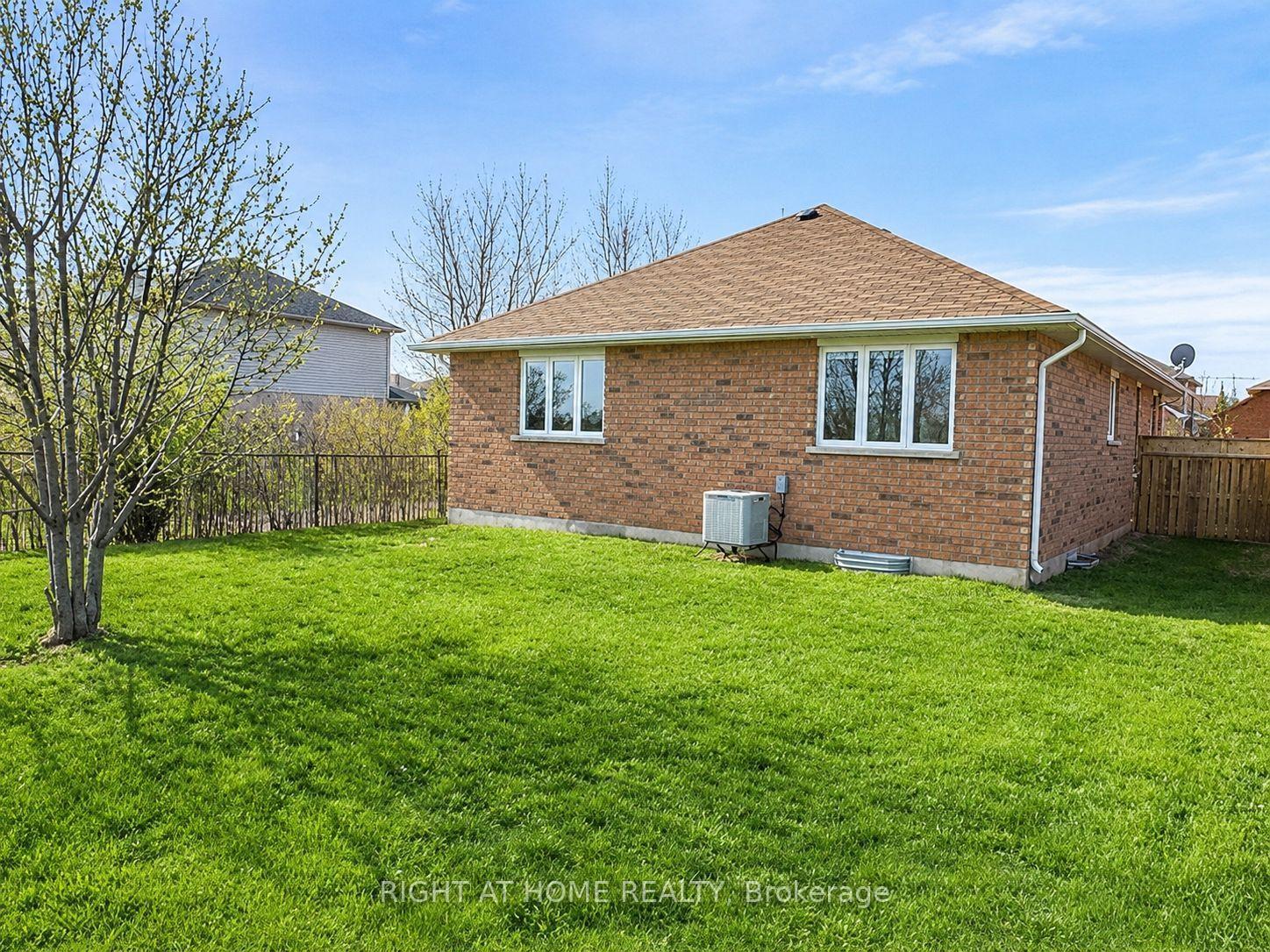 62-highland-road-w-hamilton-ontario-x13564738